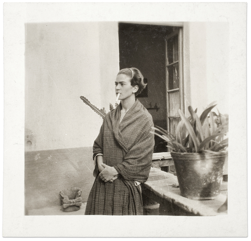 Frida Kahlo i Casa Azul, Anonym, 1930. Diego Rivera & Frida Kahlo Archives