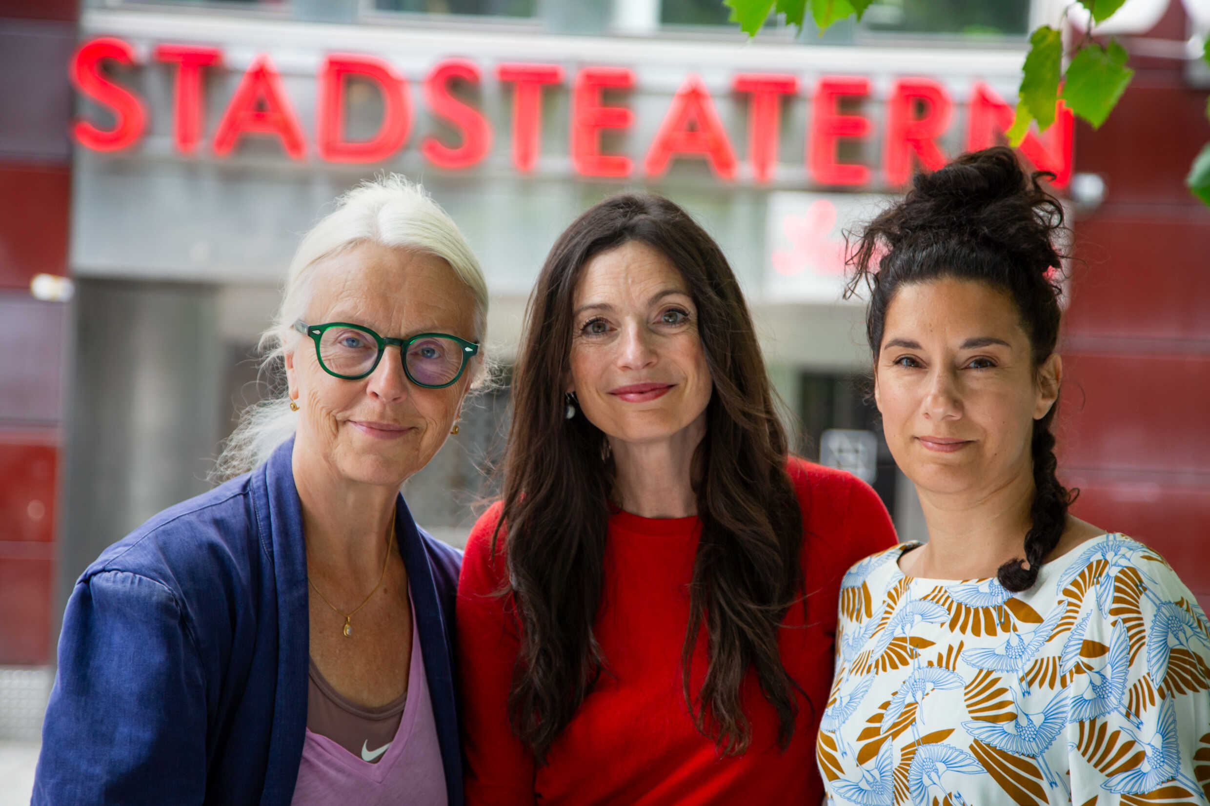 Anne Sofie von Otter tillsammans med Lydia Flores Garcia och Nina Irendotter, mottagare av Bennypriset 2024