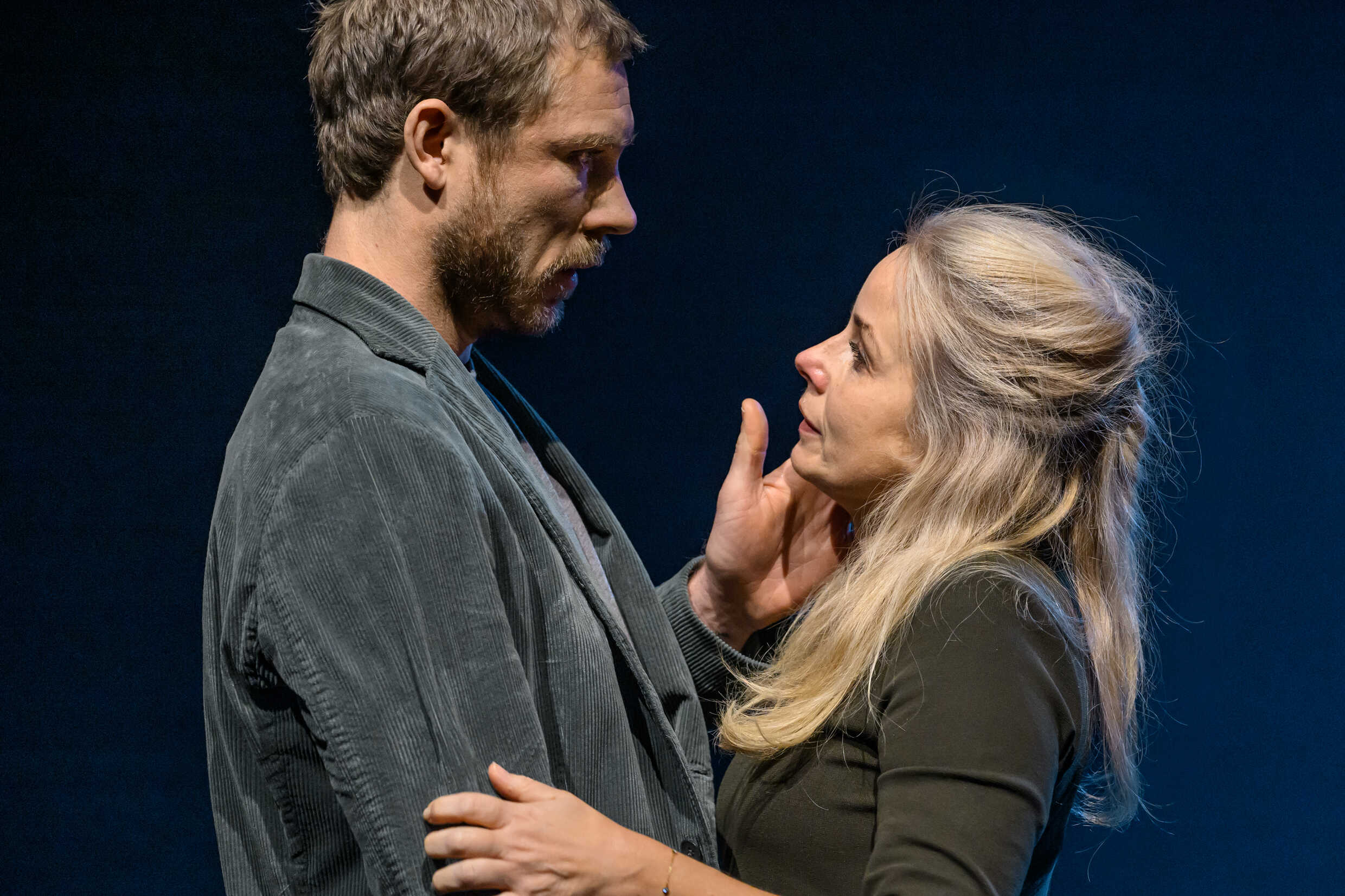 Linus Troedsson och Helena af Sandeberg i Konstellationer. Premiär 1 december på Klarascenen, Kulturhuset Stadsteatern.