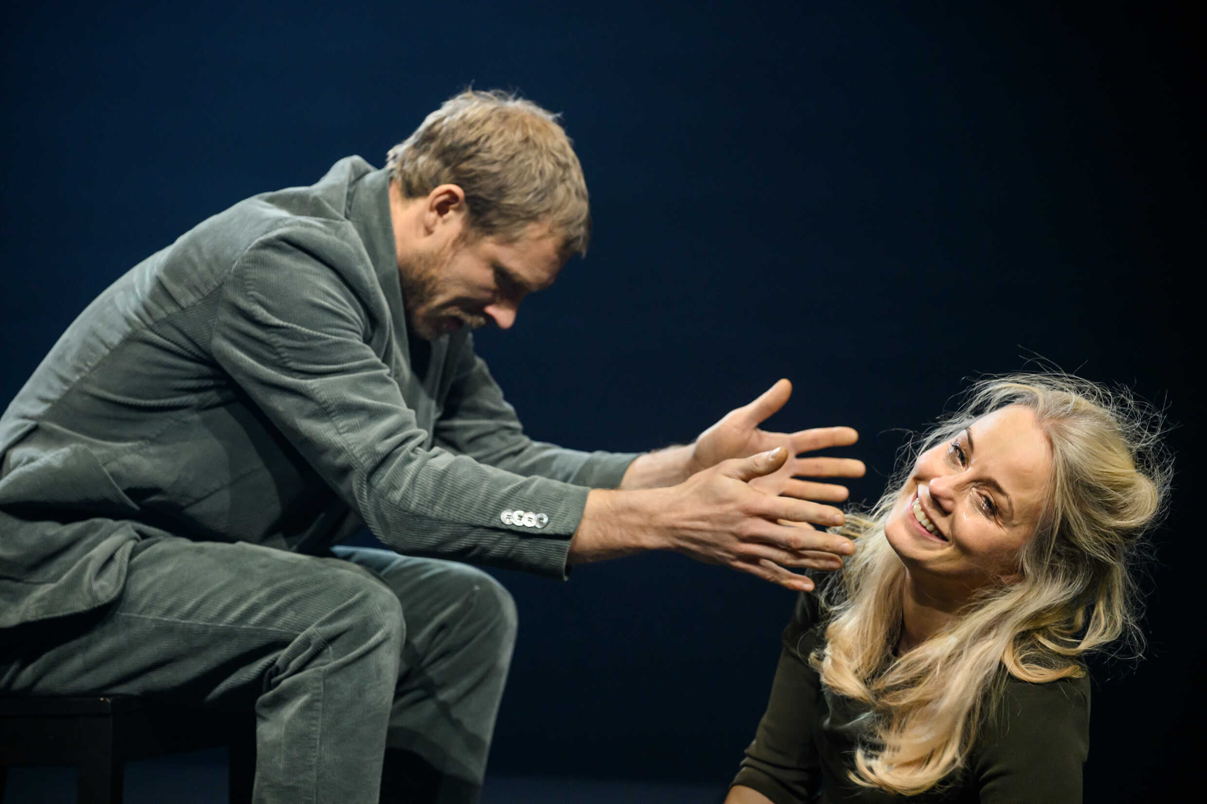 Linus Troedsson och Helena af Sandeberg i Konstellationer. Premiär 1 december på Klarascenen, Kulturhuset Stadsteatern.