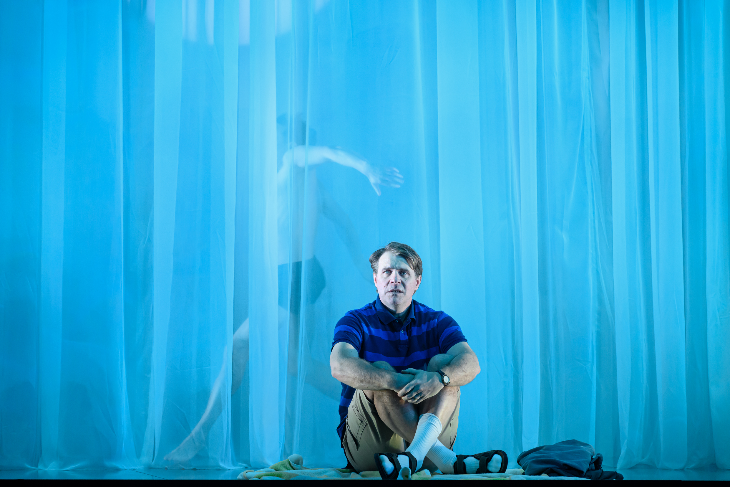 Hampus Hallberg och Henrik Norlén i Pensionat Oskar. Premiär 25 april på Stora scenen, Kulturhuset Stadsteatern.