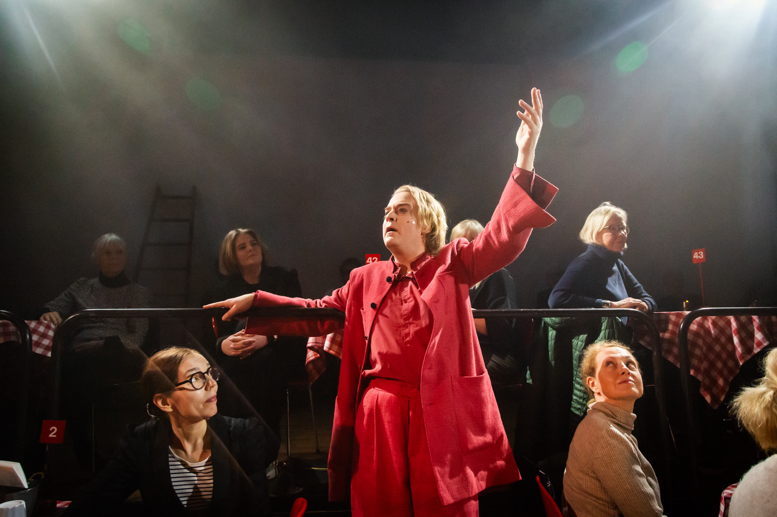 Andreas T Olsson i Dantes gudomliga komedi. Urpremiär den 29 april på Soppteatern Kulturhuset Stadsteatern.