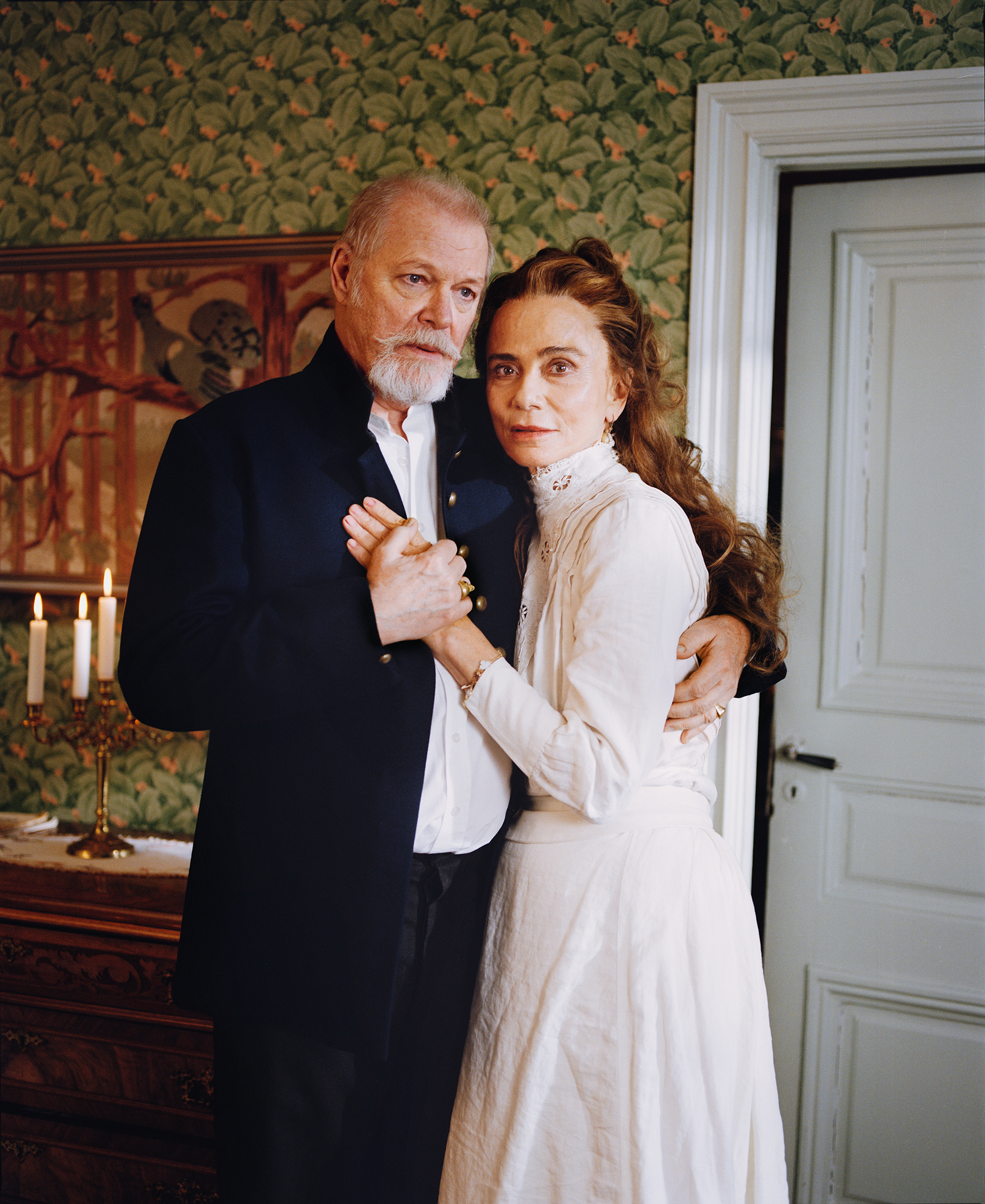 Peter Andersson och Lena Olin i Strindbergs klassiker Fadren. Premiär 10 oktober på Kulturhuset Stadsteatern.