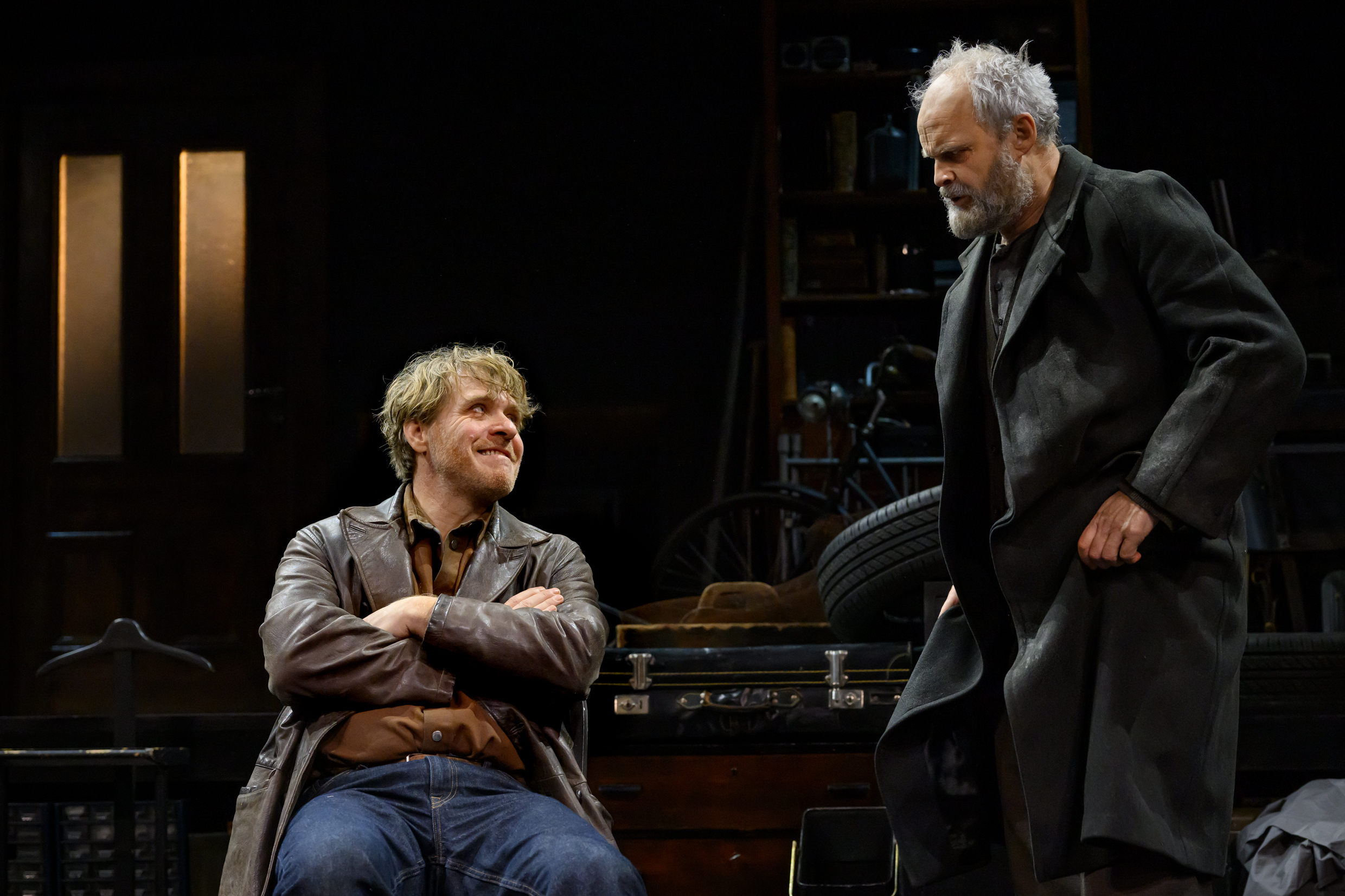 Henrik Norlén och Johan Rheborg i Harold Pinters Fastighetsskötaren, premiär 11 december 2026 på Klarascenen.