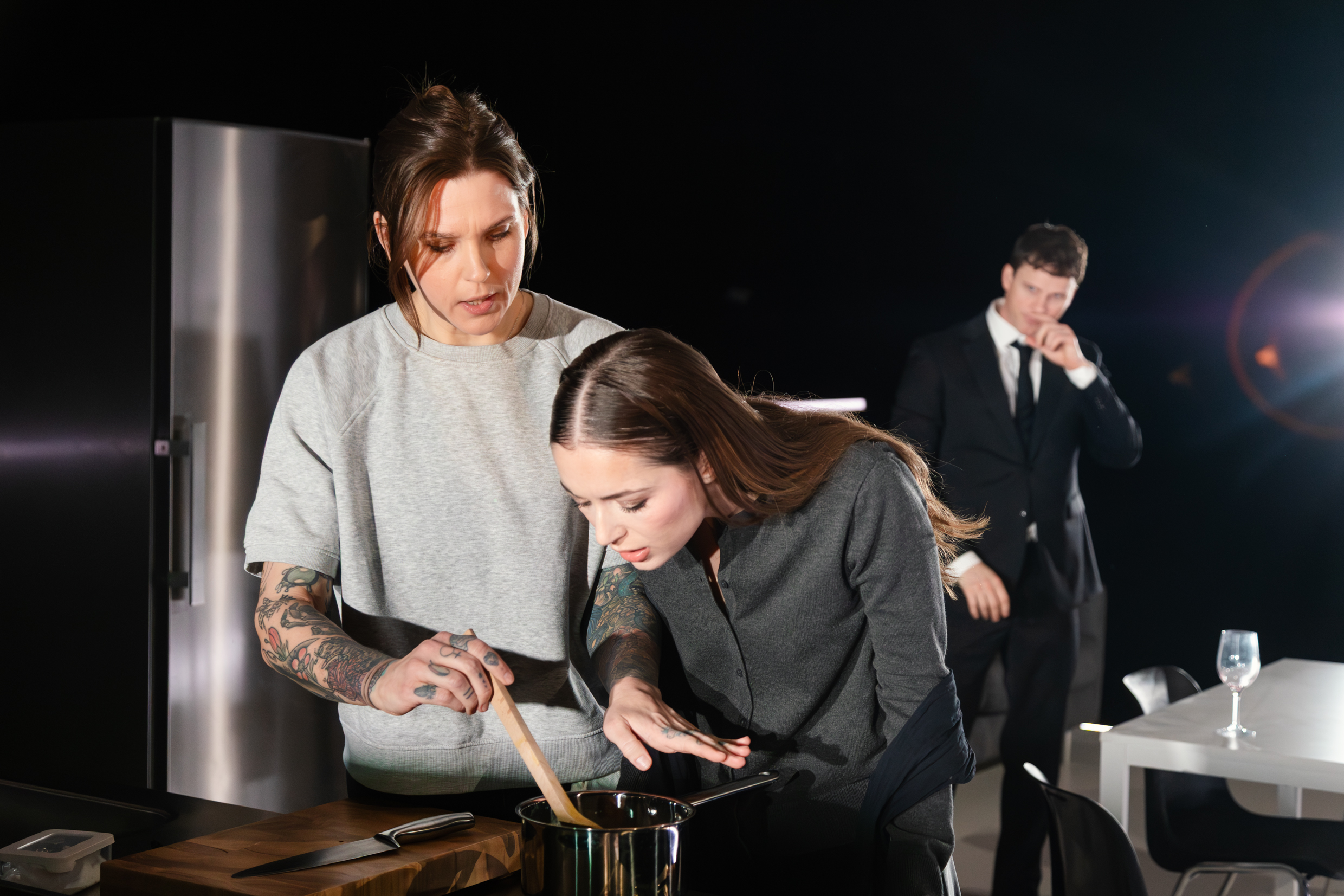 Charlotta Björck, Félice Jankell och Adam Pålsson i Fröken Julie. Premiär 17 april på Kulturhuset Stadsteatern i samarbete med Villman Produktion.