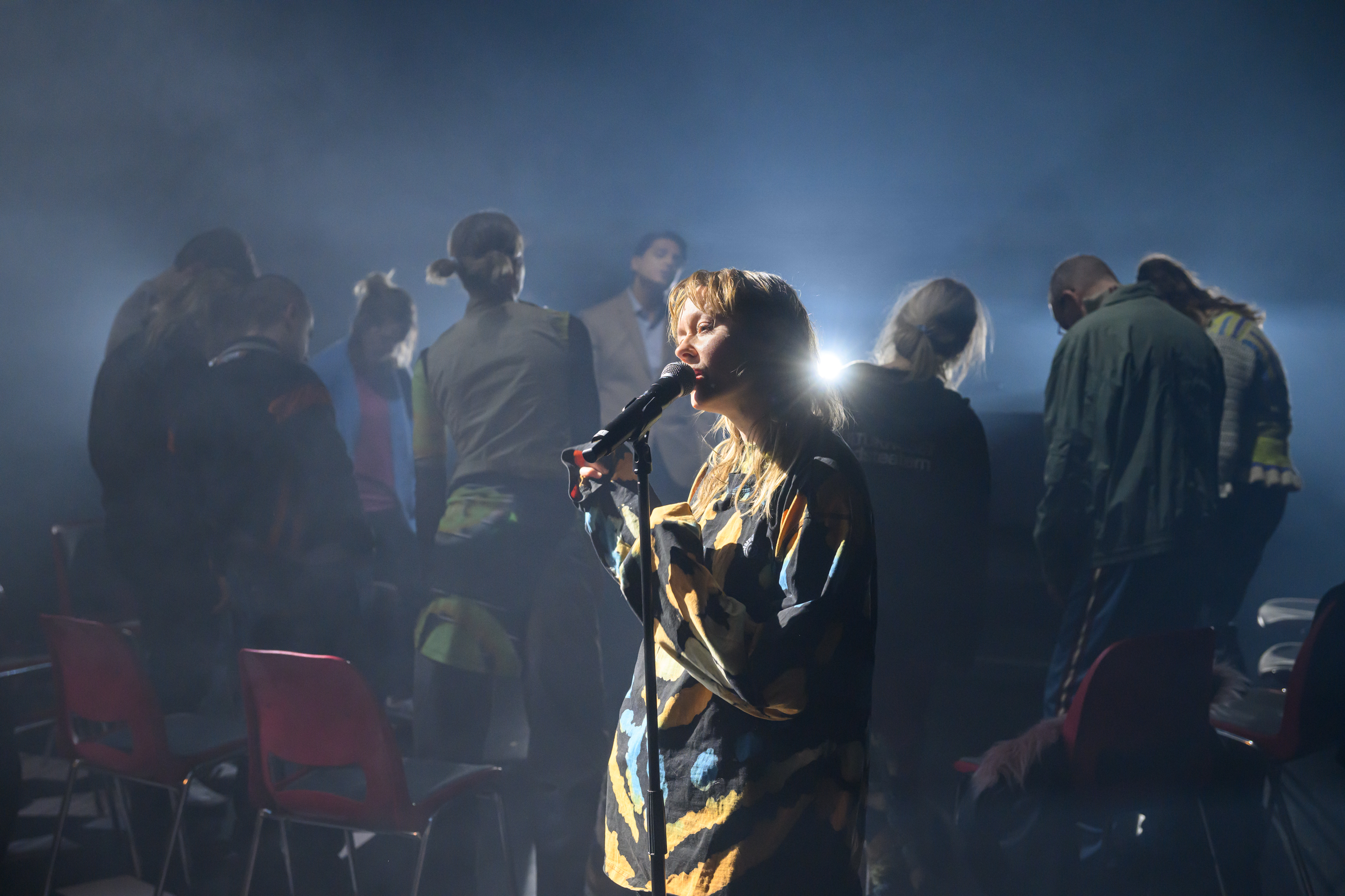 Matilda Ragnerstam och delar av ensemblen i Personkrets 3:1, premiär 6 mars på Klarascenen, Kulturhuset Stadsteatern.