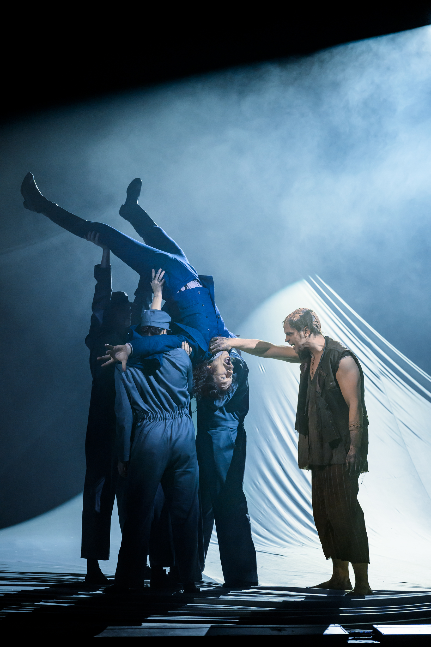 Jörgen Thorsson och Marcus Vögeli i Frankenstein, premiär på Kulturhuset Stadsteatern 13 februari 2026.