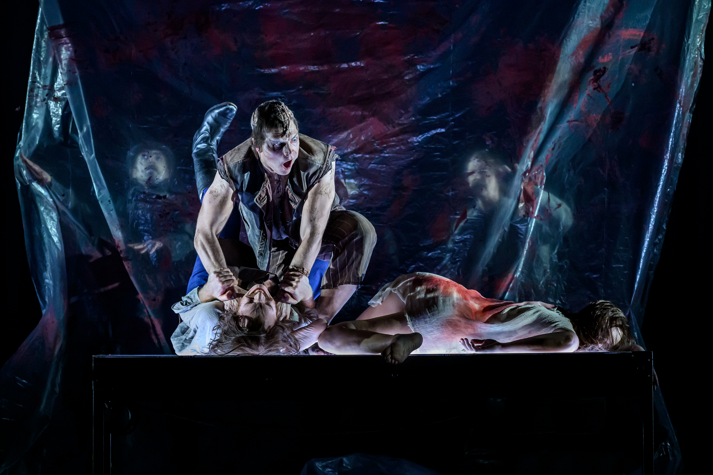 Marcus Vögeli och Jörgen Thorsson i Frankenstein, premiär på Kulturhuset Stadsteatern 13 februari 2026.