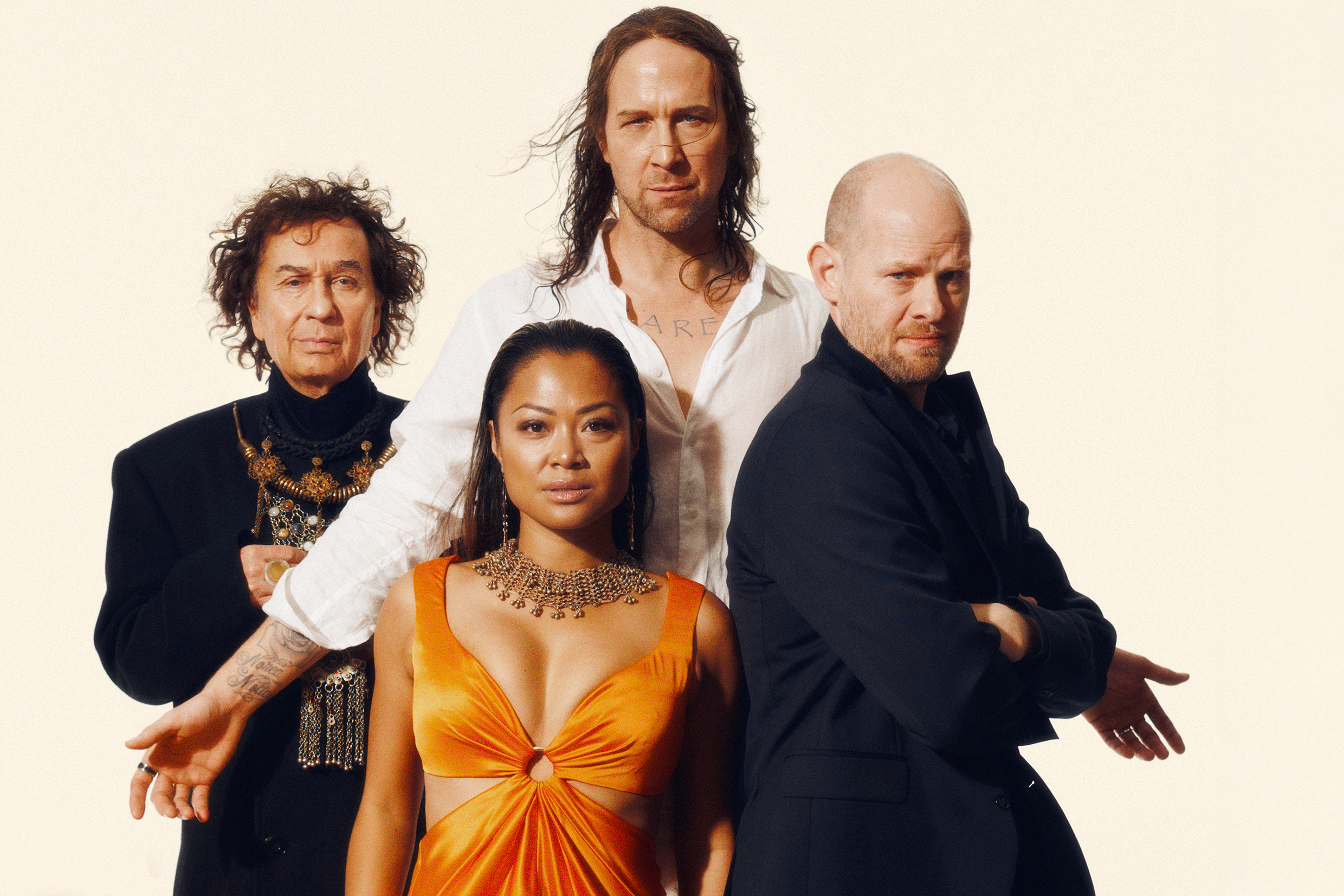 Magnus Uggla, Alexander Lycke, Marsha Songcome och Fredrik Lycke i Jesus Christ Superstar, premiär 9 oktober 2026 på Stora scenen