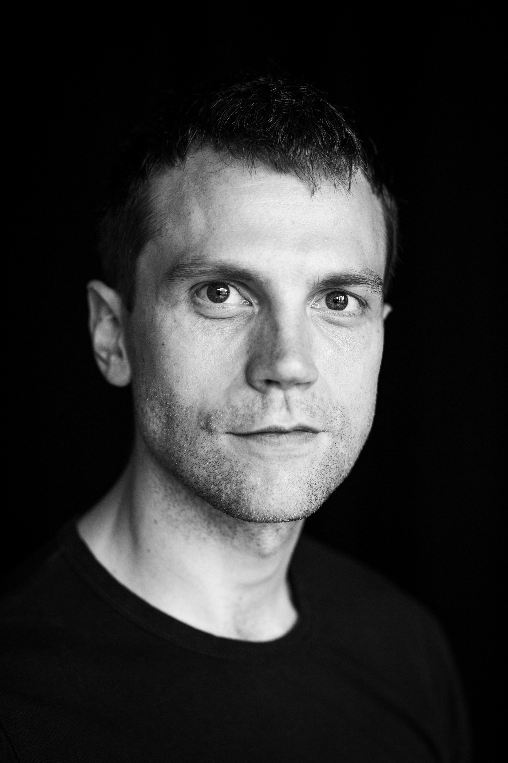 Skådespelaren Marcus Vögeli gör titelrollen i Albert Camus pjäs Caligula, premiär 6 november på Klarascenen, Kulturhuset Stadsteatern.