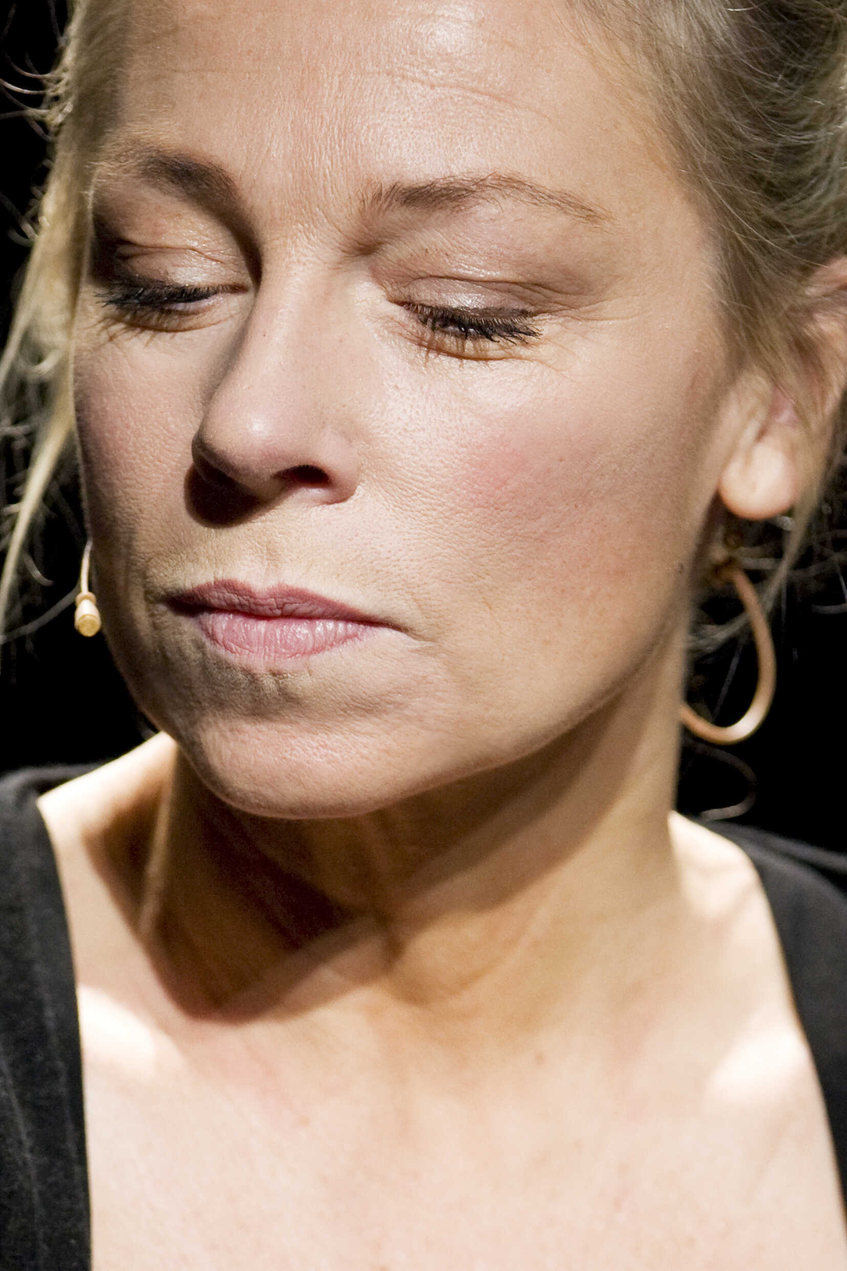 Katarina Ewerlöf i Påsk, premiär 31 januari på Stockholms stadsteater