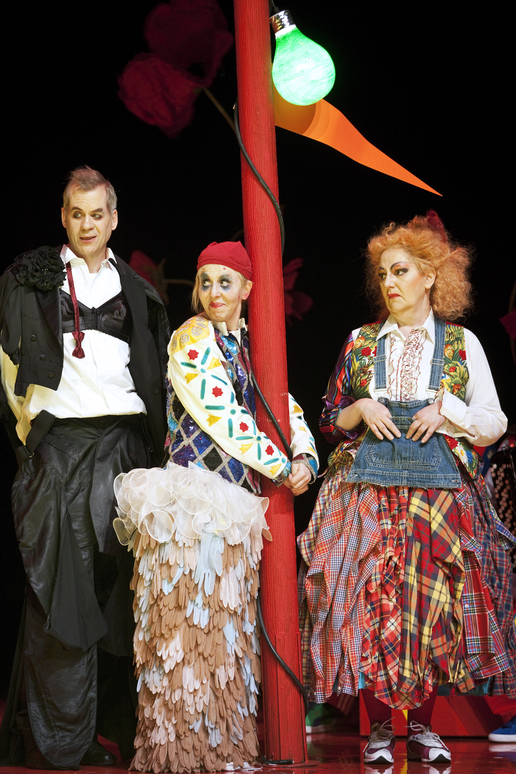 Christer Fant, Pia Johansson och Lena T Hansson i Trettondagsafton. Premiär 3 december 2010 på Stora scenen.