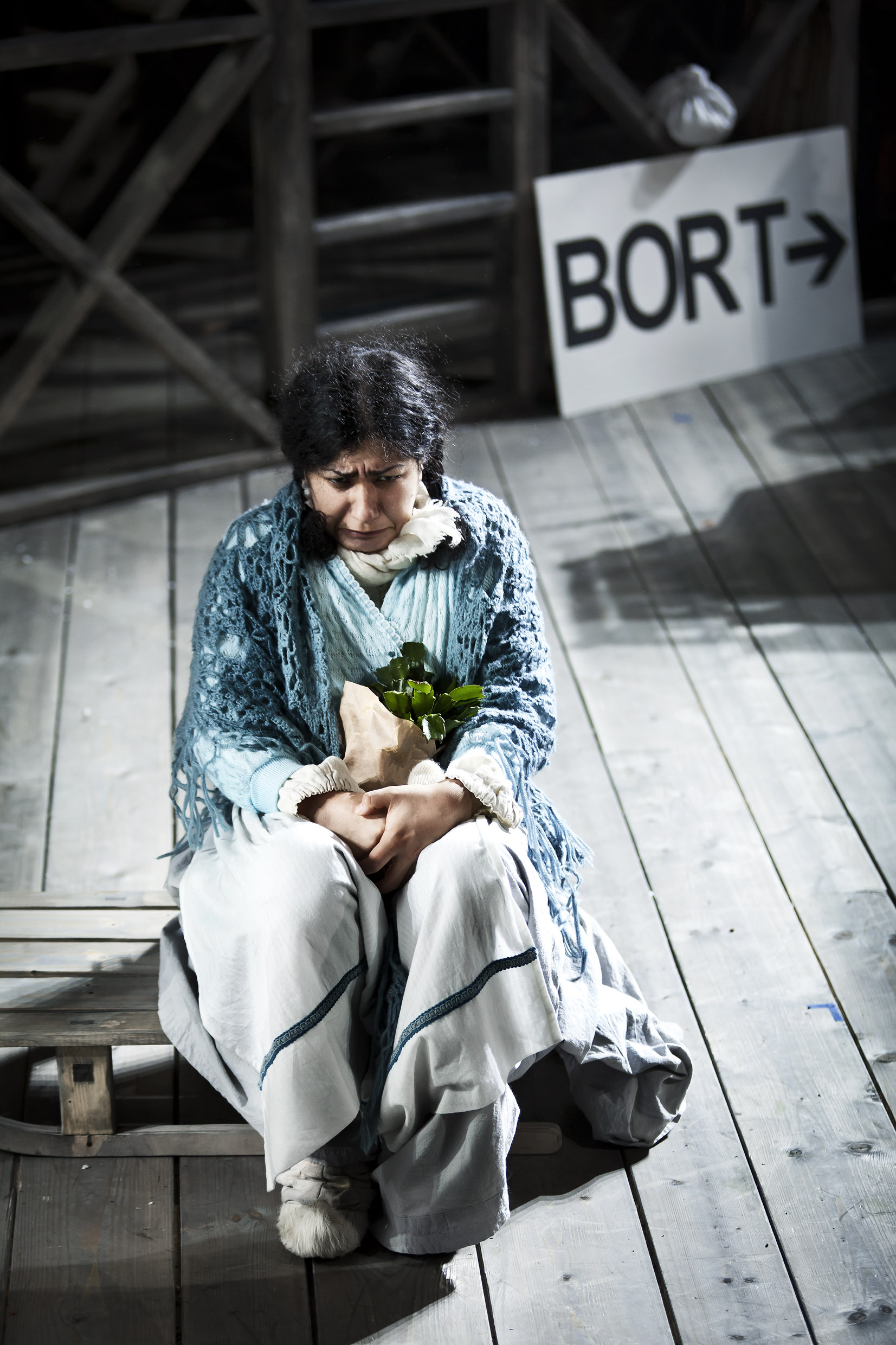 Bahareh Razekh Ahmadi som Brita-Kajsa i Barnen ifrån Frostmofjället. Premiär 2 decemeber på Stockholms stadsteater Skärholmen