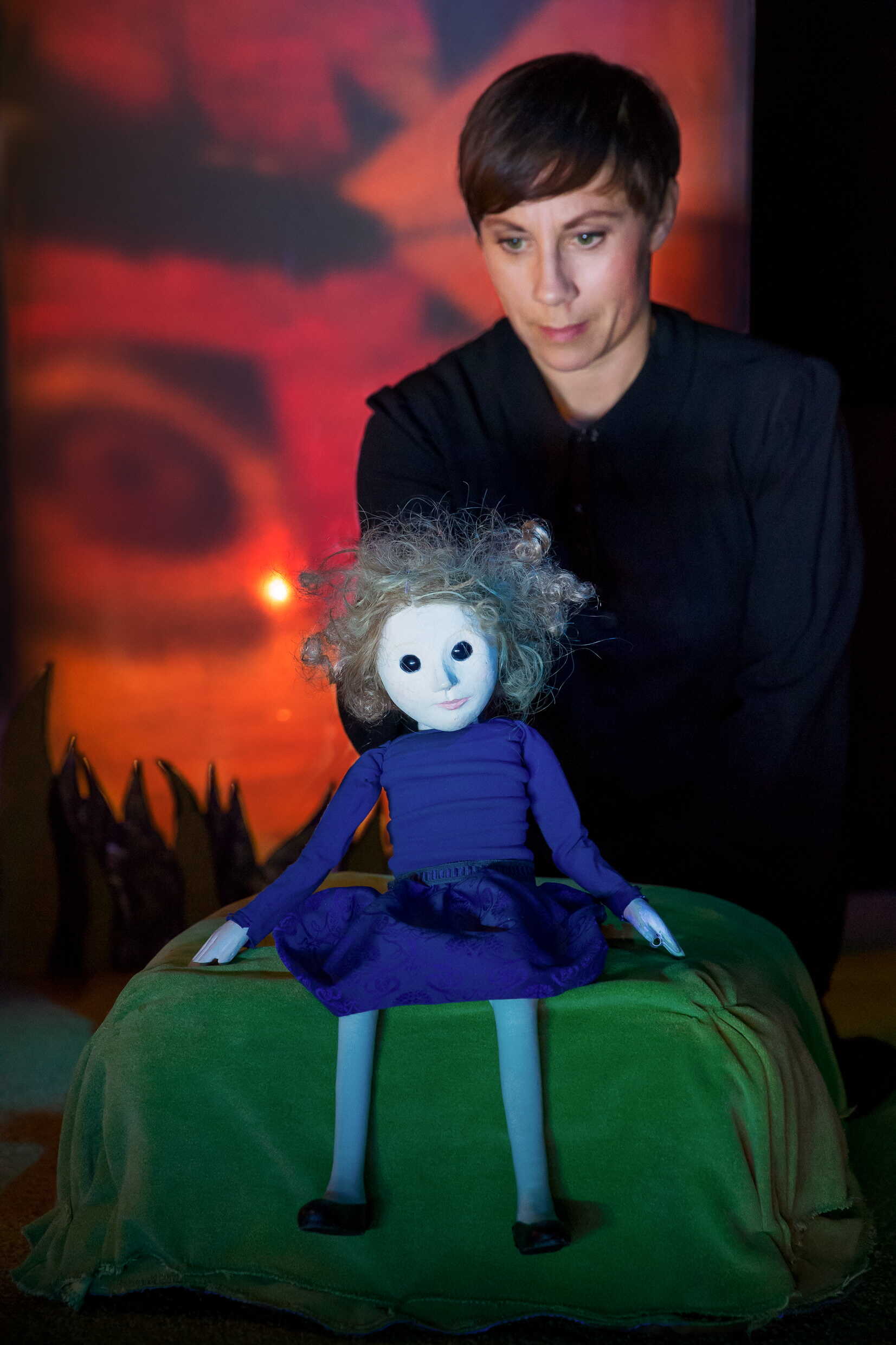 Alice av Margareta Sörenson efter originalberättelse av Lewis Carroll. Urpremiär 20 oktober 2018 på Marionetteatern. Kulturhuset Stadsteatern 2018