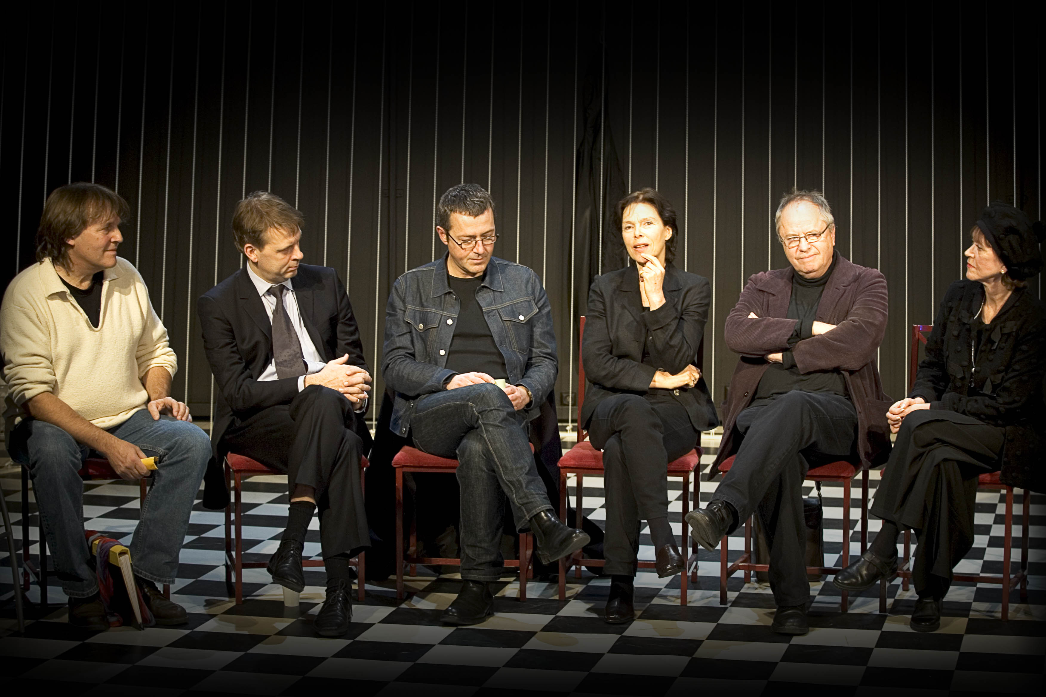 Ture Rangström, Benny Fredriksson, Staffan Valdemar Holm, Lil Terselius, Helge Skoog och Lena Söderblom på pressträff inför Efterspel premiär 22 jan 2005 på Strindbergs Intima Teater